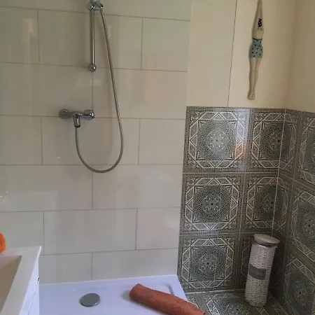 Gaestehaus Klaus לינה וארוחת בוקר