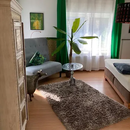Gaestehaus Klaus לינה וארוחת בוקר