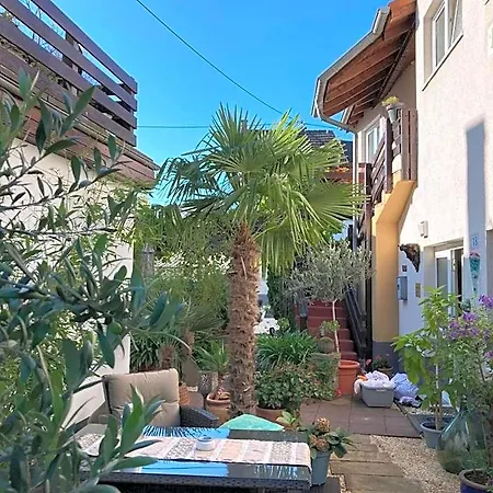 לינה וארוחת בוקר Gaestehaus Klaus