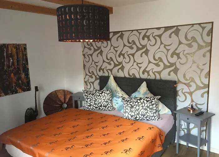 לינה וארוחת בוקר Gaestehaus Klaus מנדיג